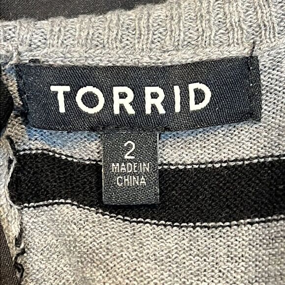 TORRID Women's Plus Size Tie Back Flyaway Mixed Media Layered Sweater Jumper - Picture 7 of 7